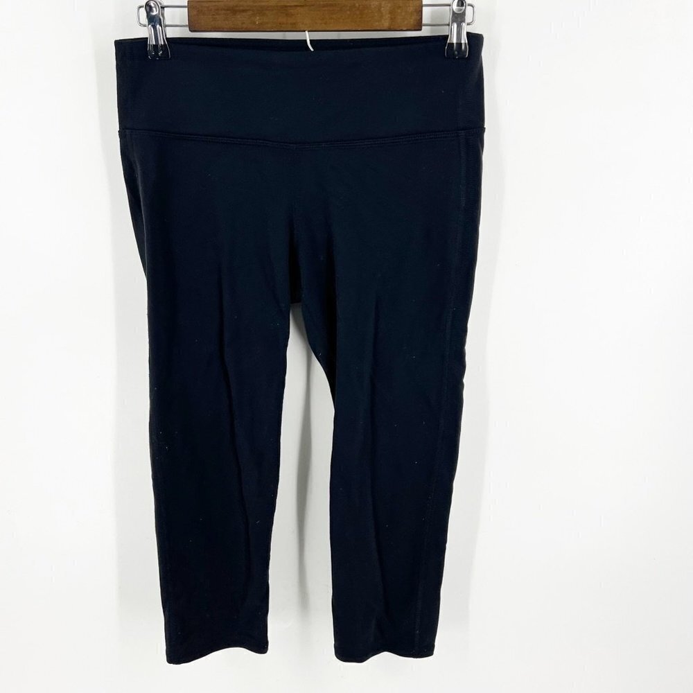 ✅ATHLETA BLACK‎ CAPRI LEGGINGS SIZE SMALL